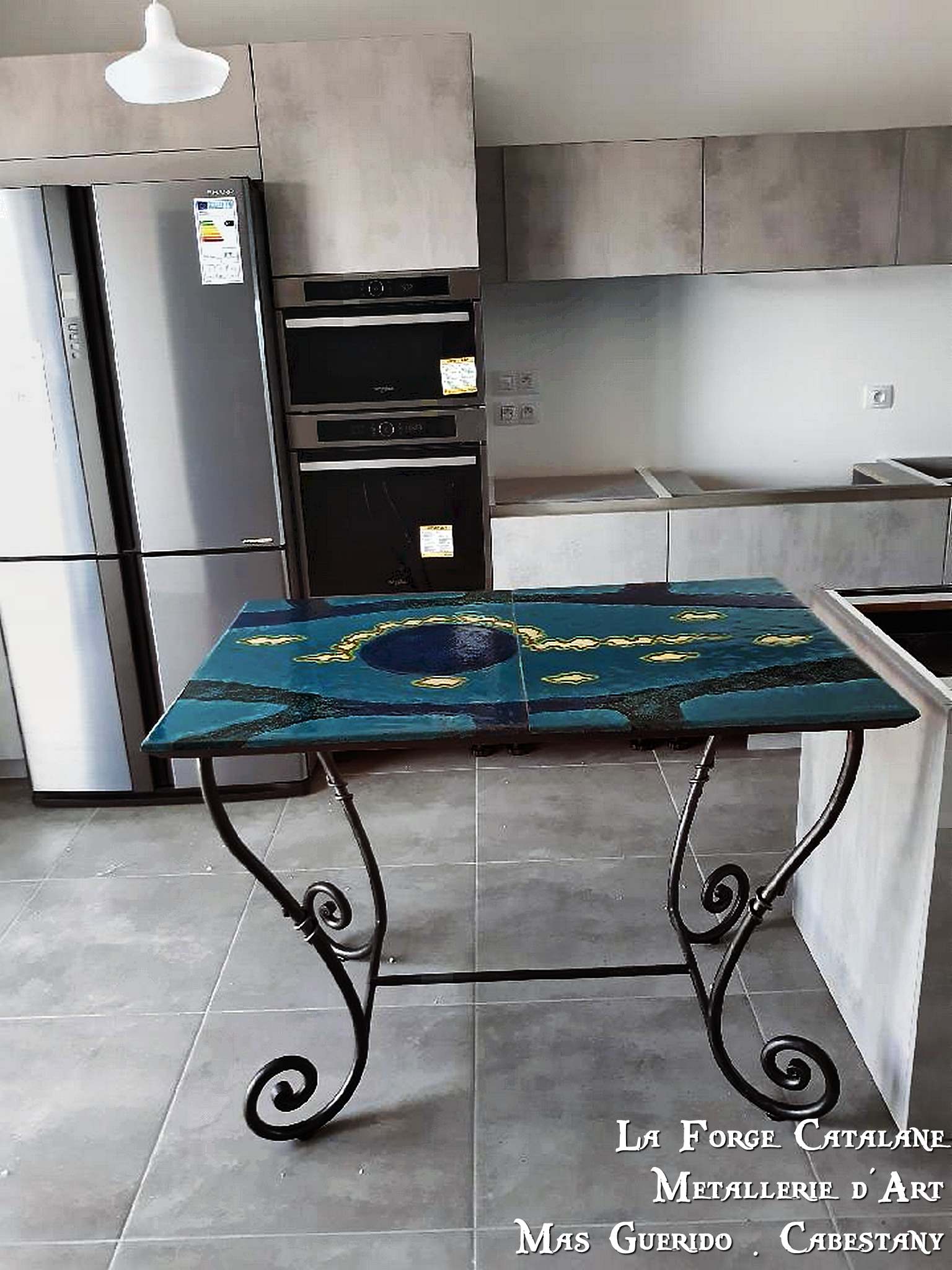 piettement de table travail chaud volutes forge catalane 2.jpg